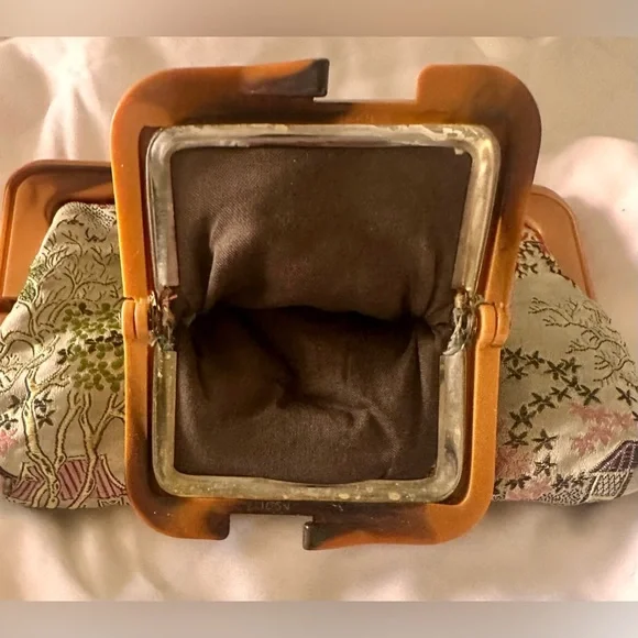 ***SOLD*** Vintage Asian Inspired Silk Clutch & Matching Coin Purse Tortoise - Picture 8 of 9